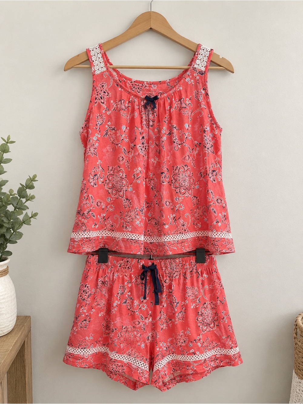 Croft & Barrow Intimates Women’s M Coral Floral Knit Cami & Shorts Pajama Set